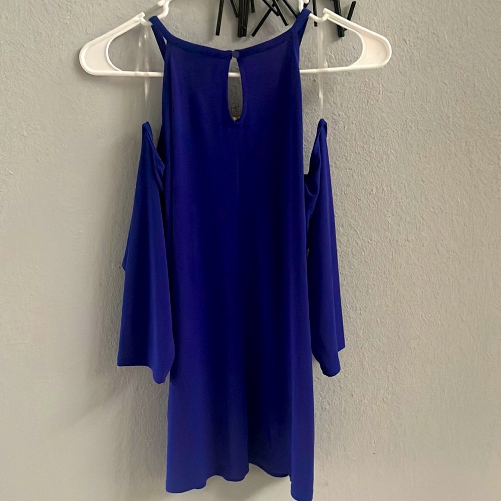 Cold Shoulder Blouse - Picture 2 of 4